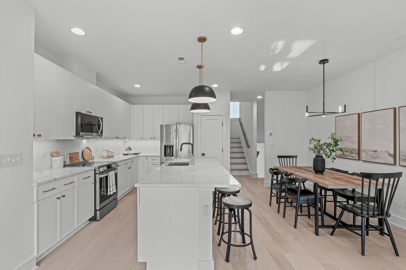 Offering Refundable Application Fees Luxurious New Construction End Unit 4Bd 4Ba Downtown Raleigh Townhome With Rooftop Terrace – photo 5