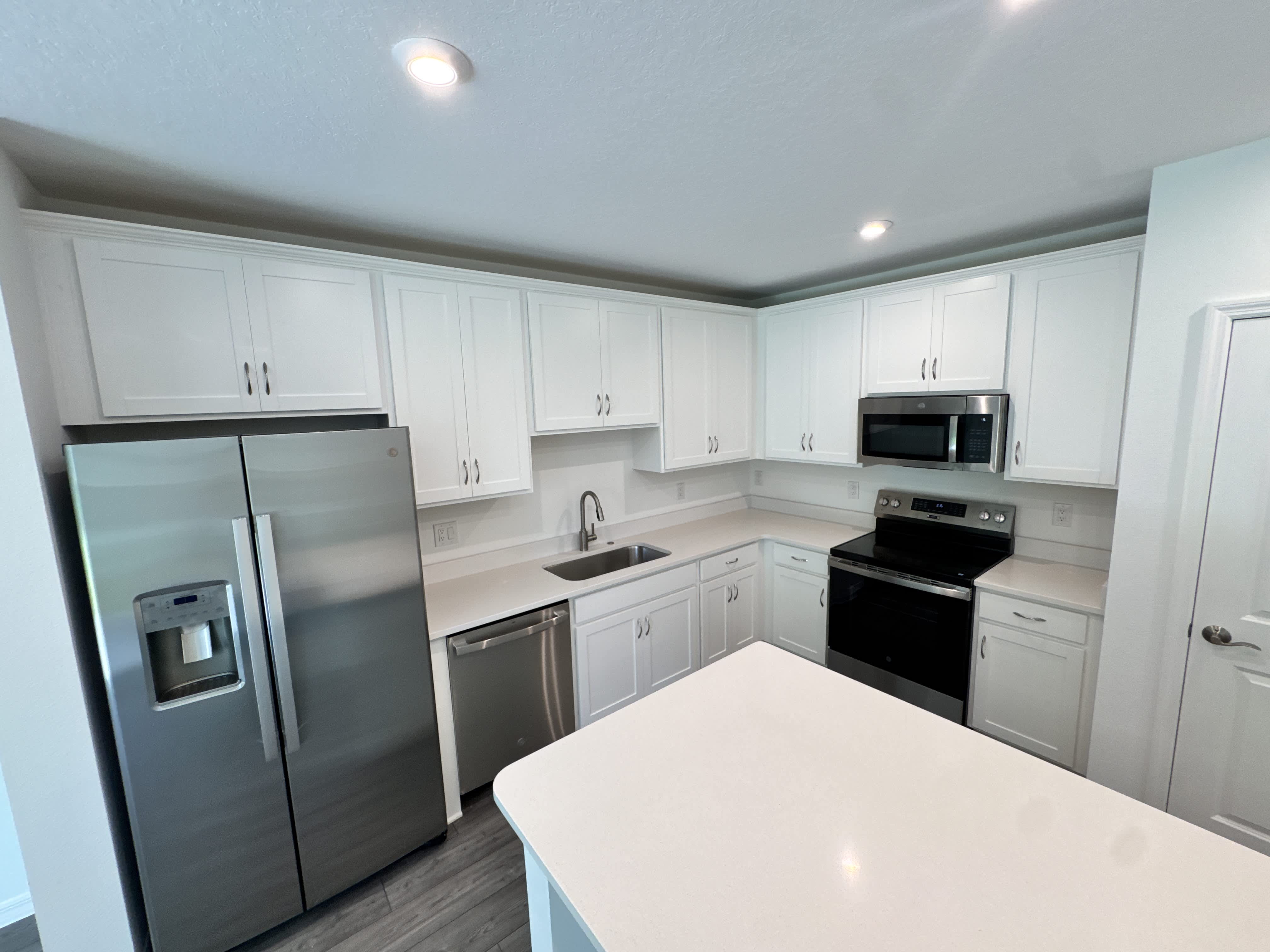 3031 Jessamine Dr – photo 2