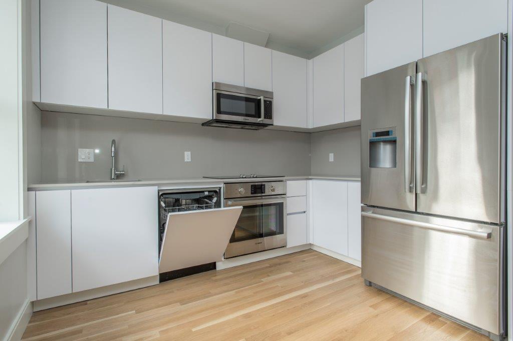 31 35 South Street – photo 2