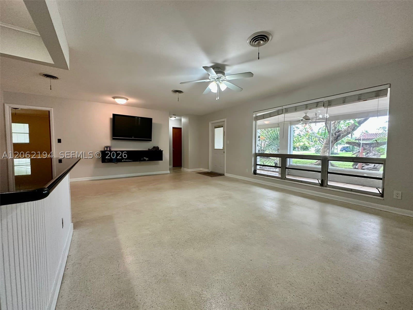 810 NW 8th Ave – photo 5