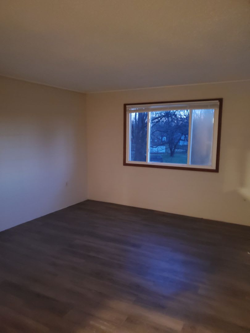 2 Bedroom, 1.5 Bath Duplex in Clinton, IA – photo 3