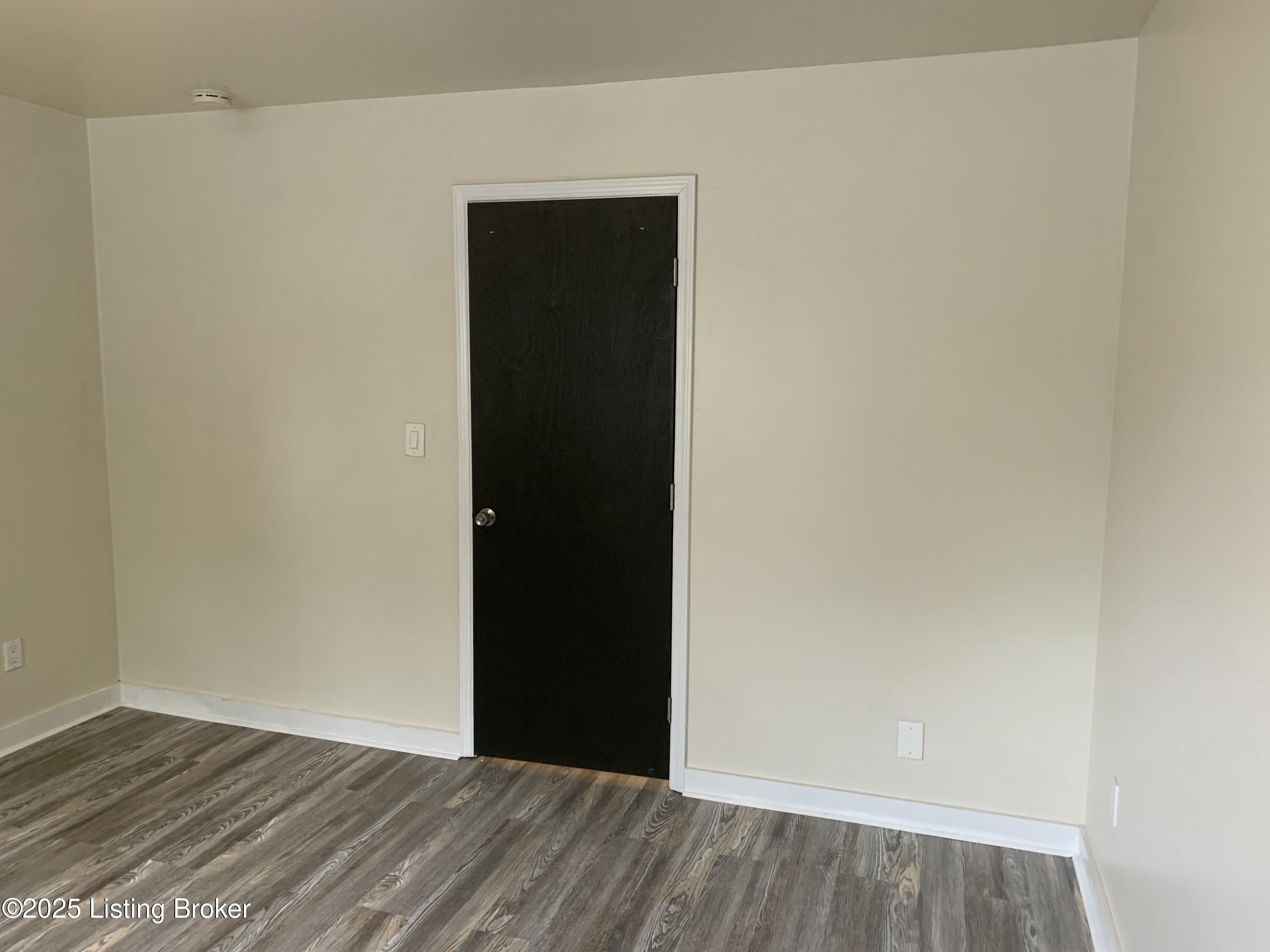 1917 Frankfort Ave – photo 5