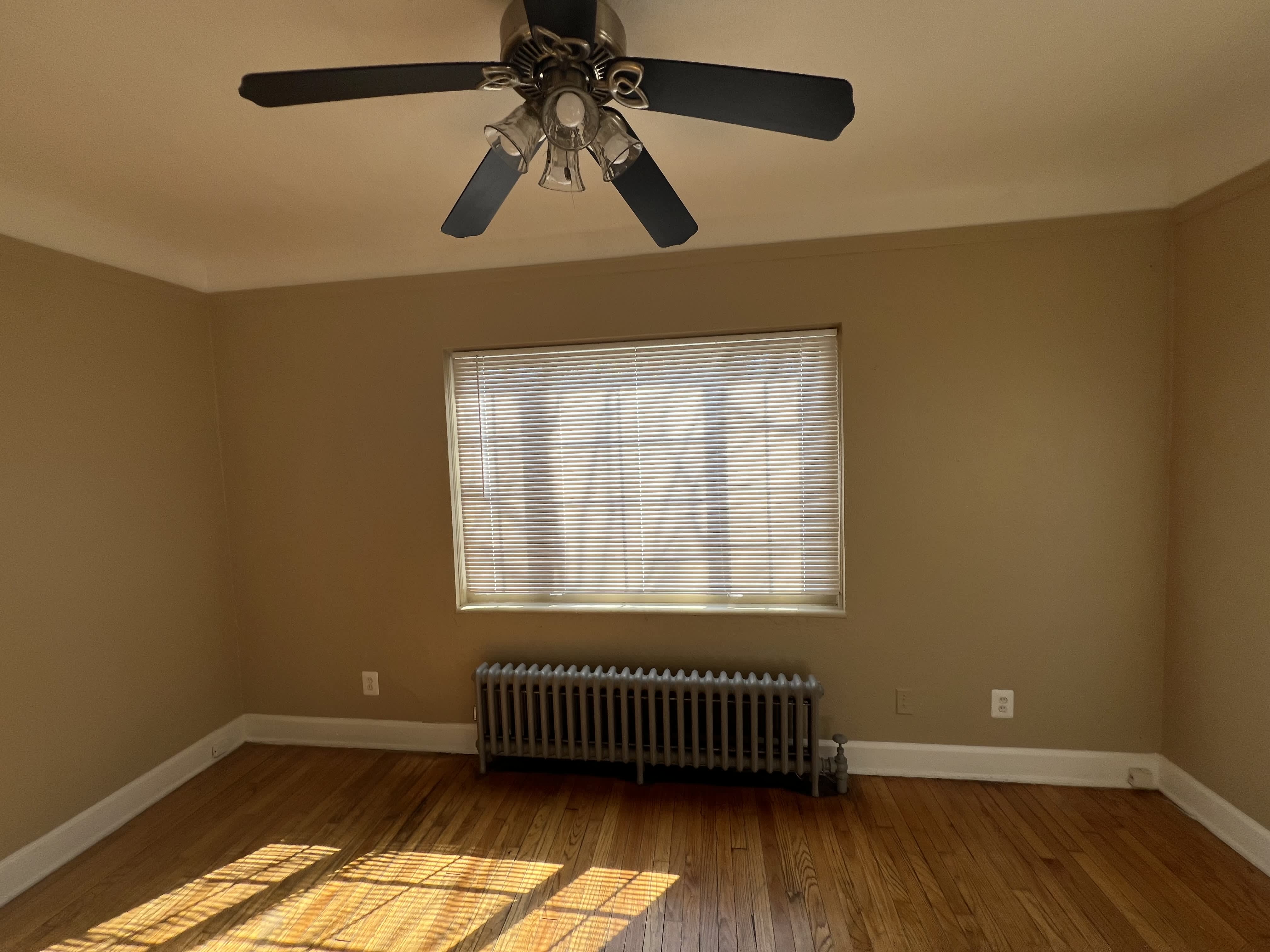 16818 Vaughan St – photo 4