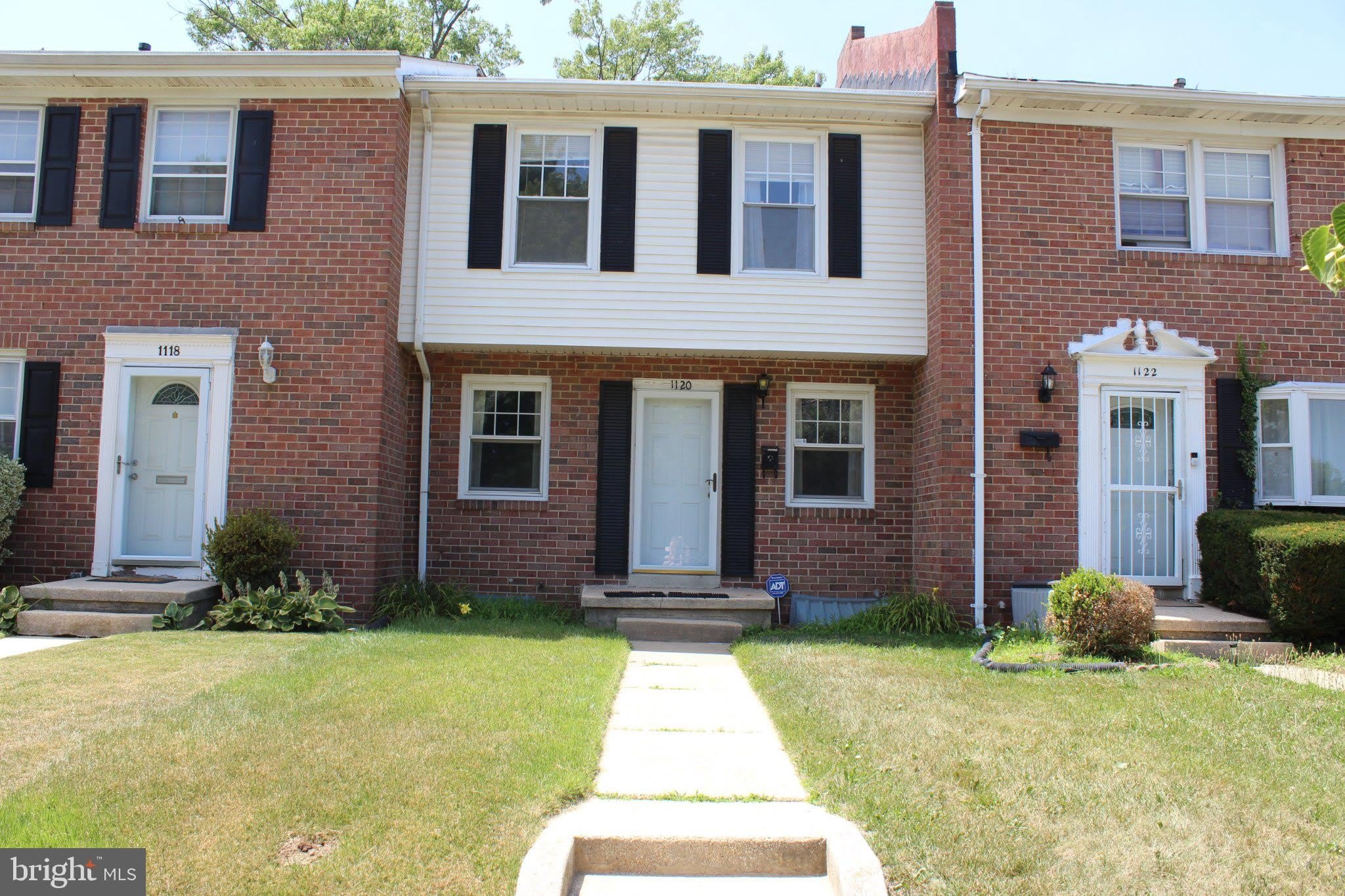 1120 Linkside Drive – photo 1