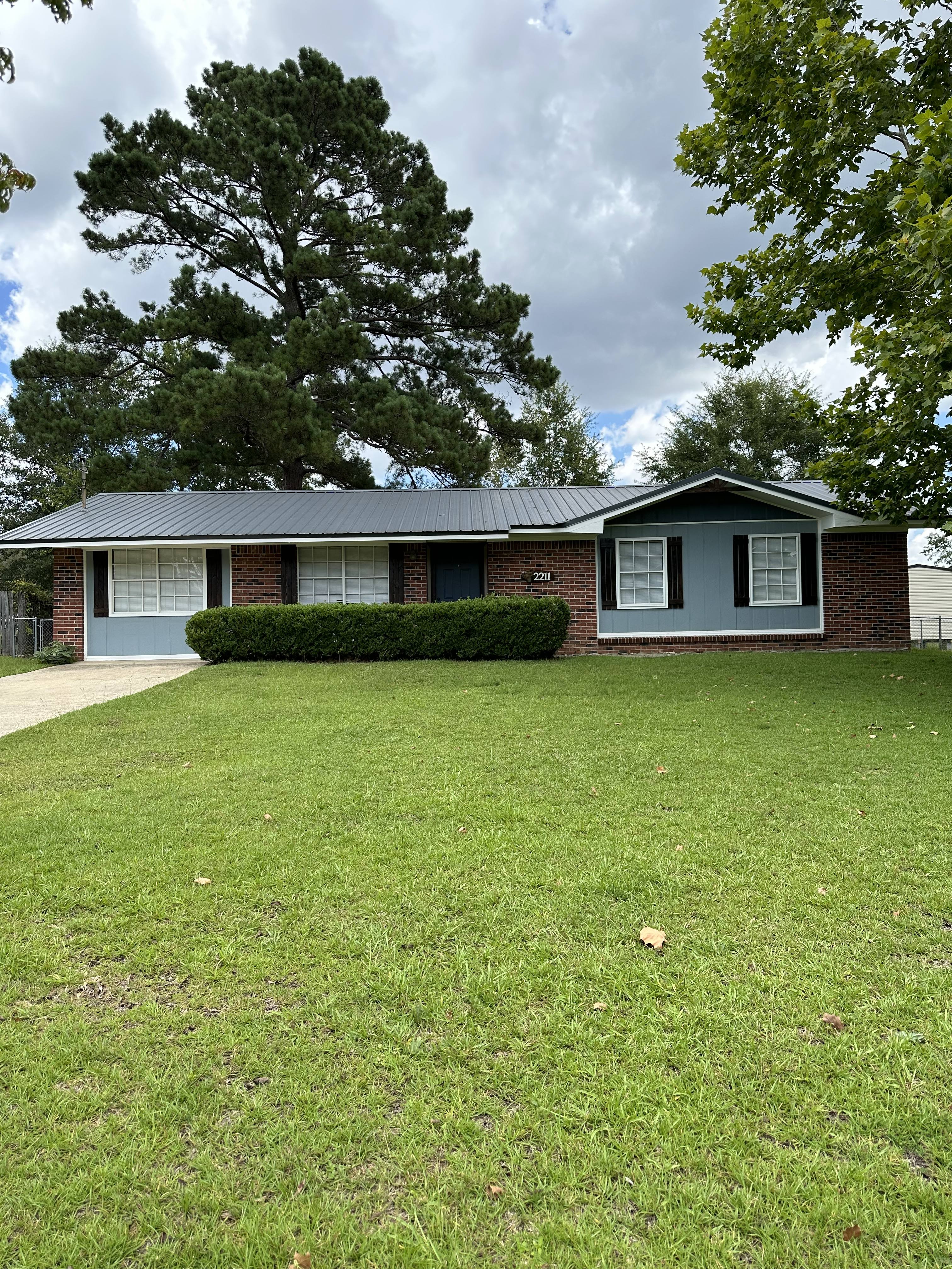 2211 Shannondoah Drive – photo 1
