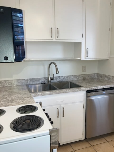 310 West Lexington Avenue – photo 4