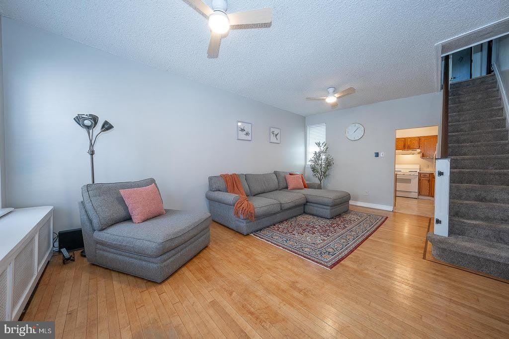 418 HARLAN STREET – photo 4