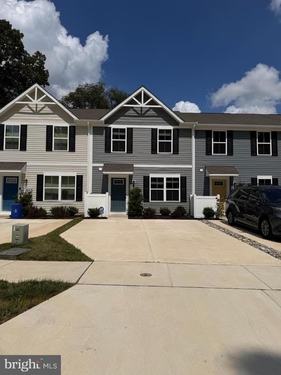 319 Ohio Avenue – photo 1