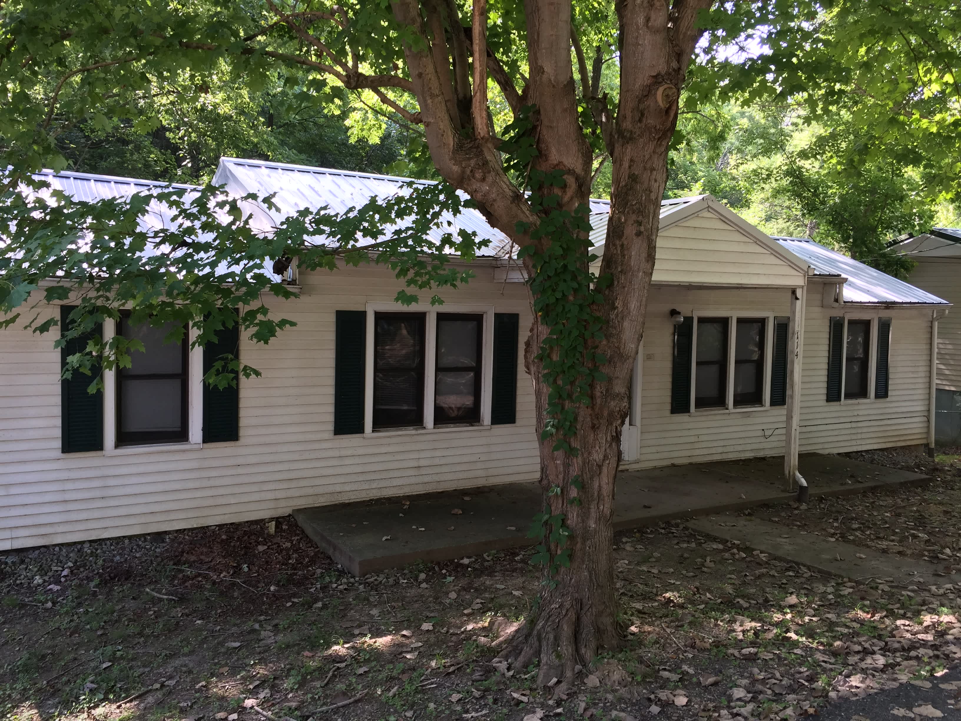 114 Brookhollow Dr – photo 2
