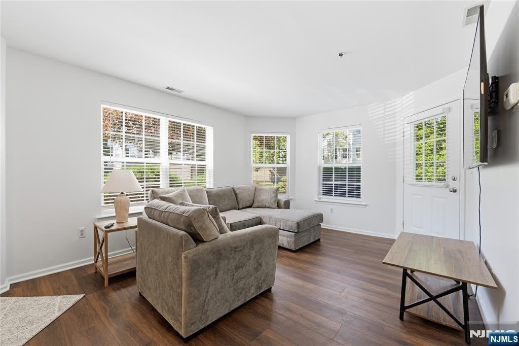 5301 Tudor Drive – photo 4