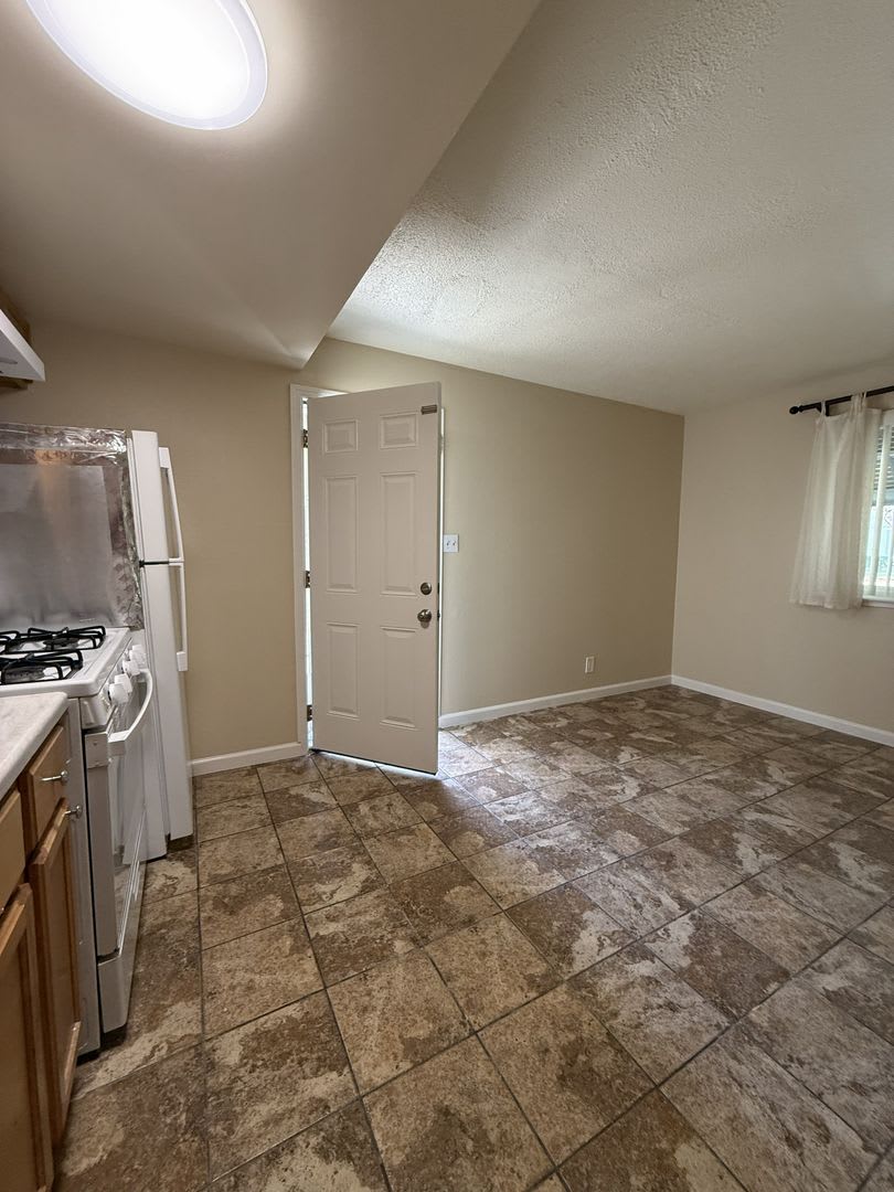 410 – photo 5