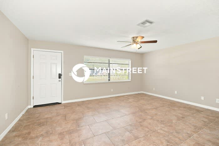 454 Nogales Avenue Northeast – photo 3