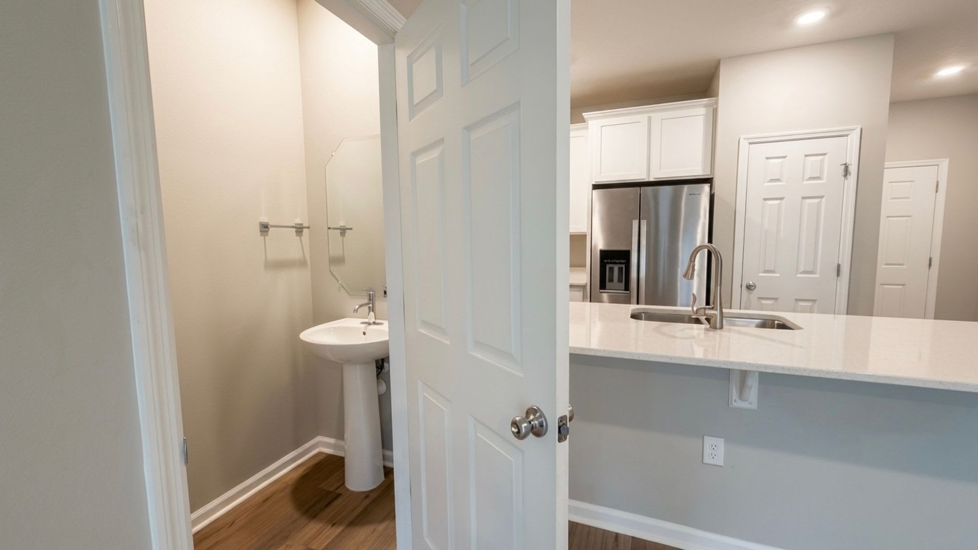 Orchard Park 3/2.5 Townhome Available Now – photo 5