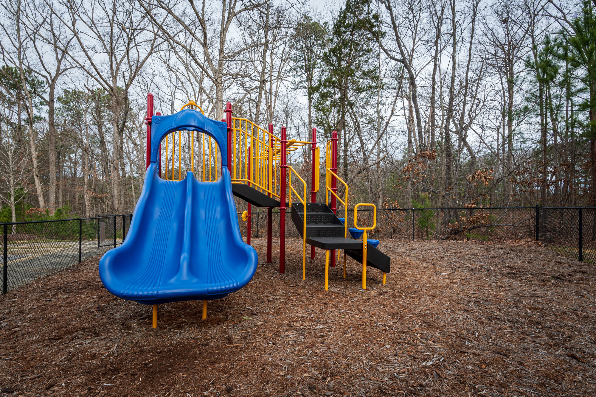 Chapel Hill North Apartments – photo 3