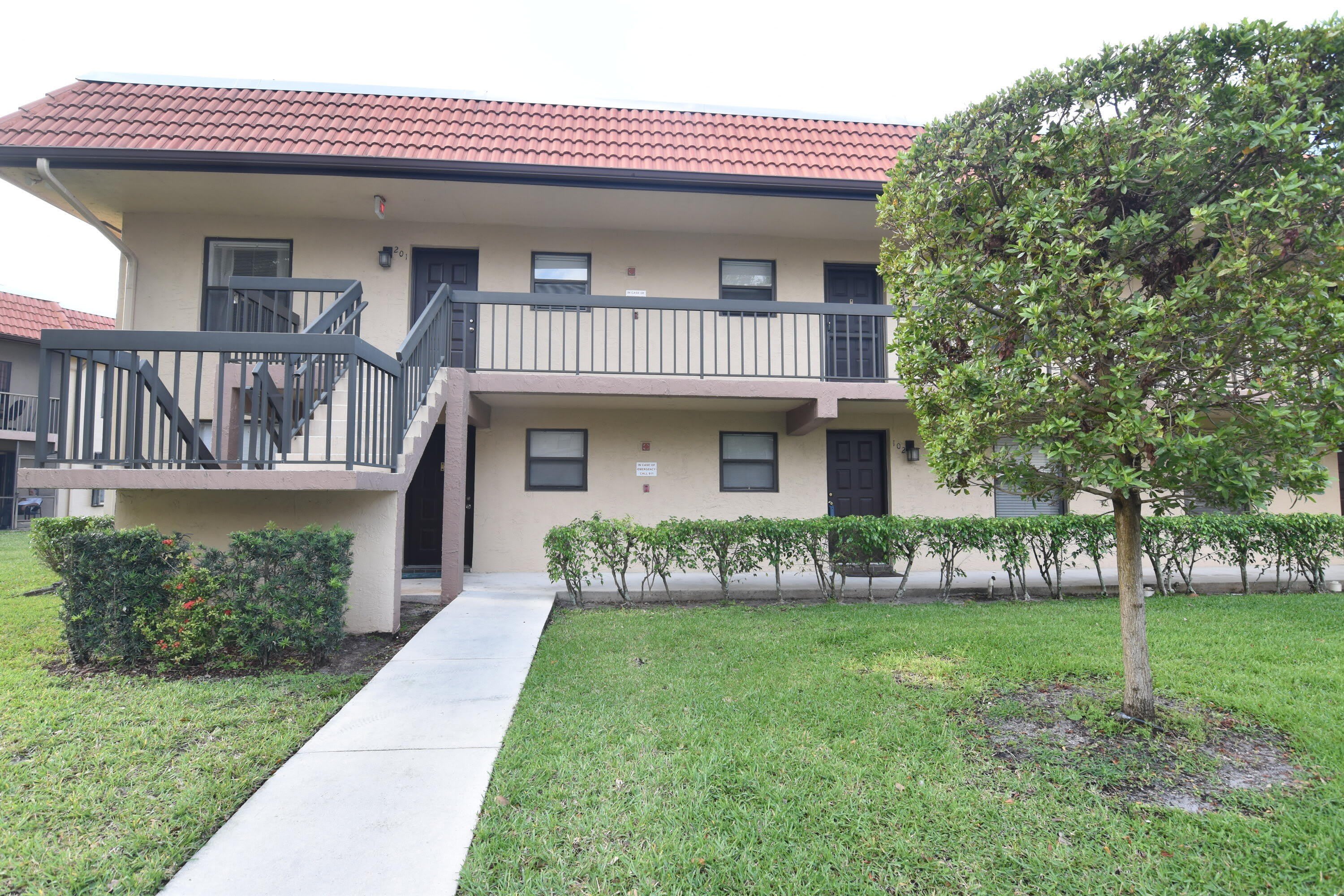 21895 Lake Forest Circle – photo 1