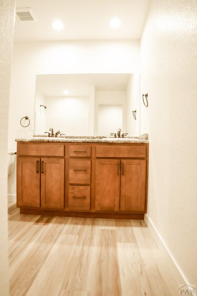 241 W Laurue Ln – photo 5
