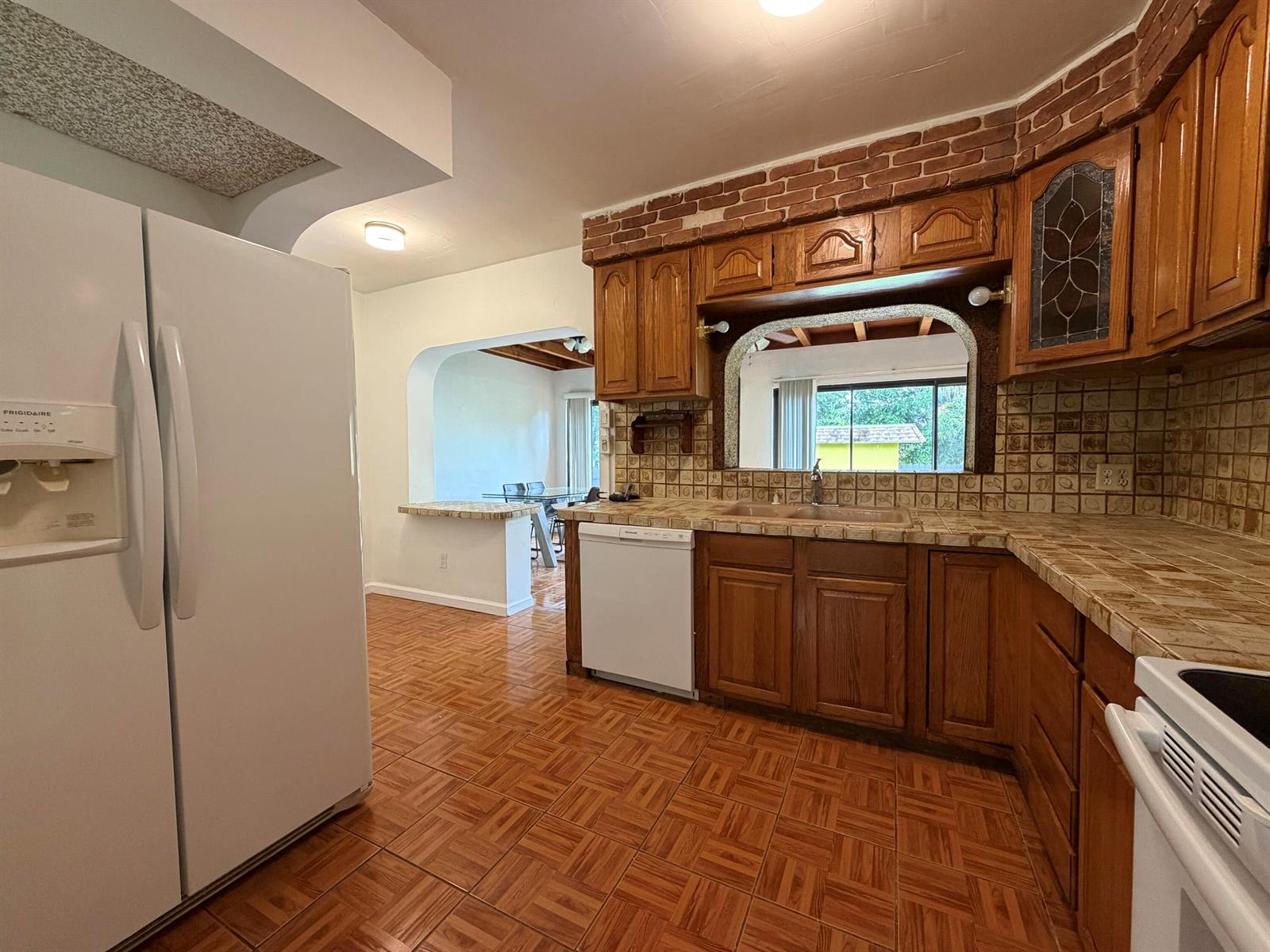 14131 Nw 3Rd Ave – photo 3