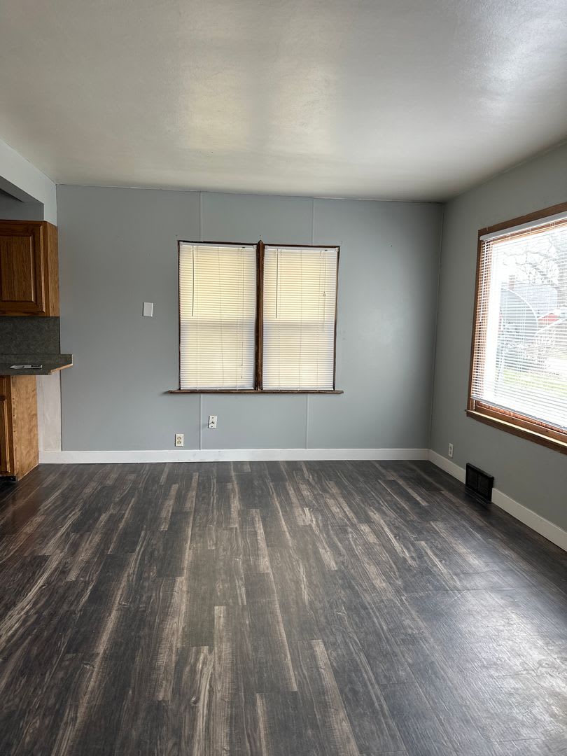 3 Bedroom 1 Bath Single Family Home 1324 Stratford Waterloo, IA – photo 3