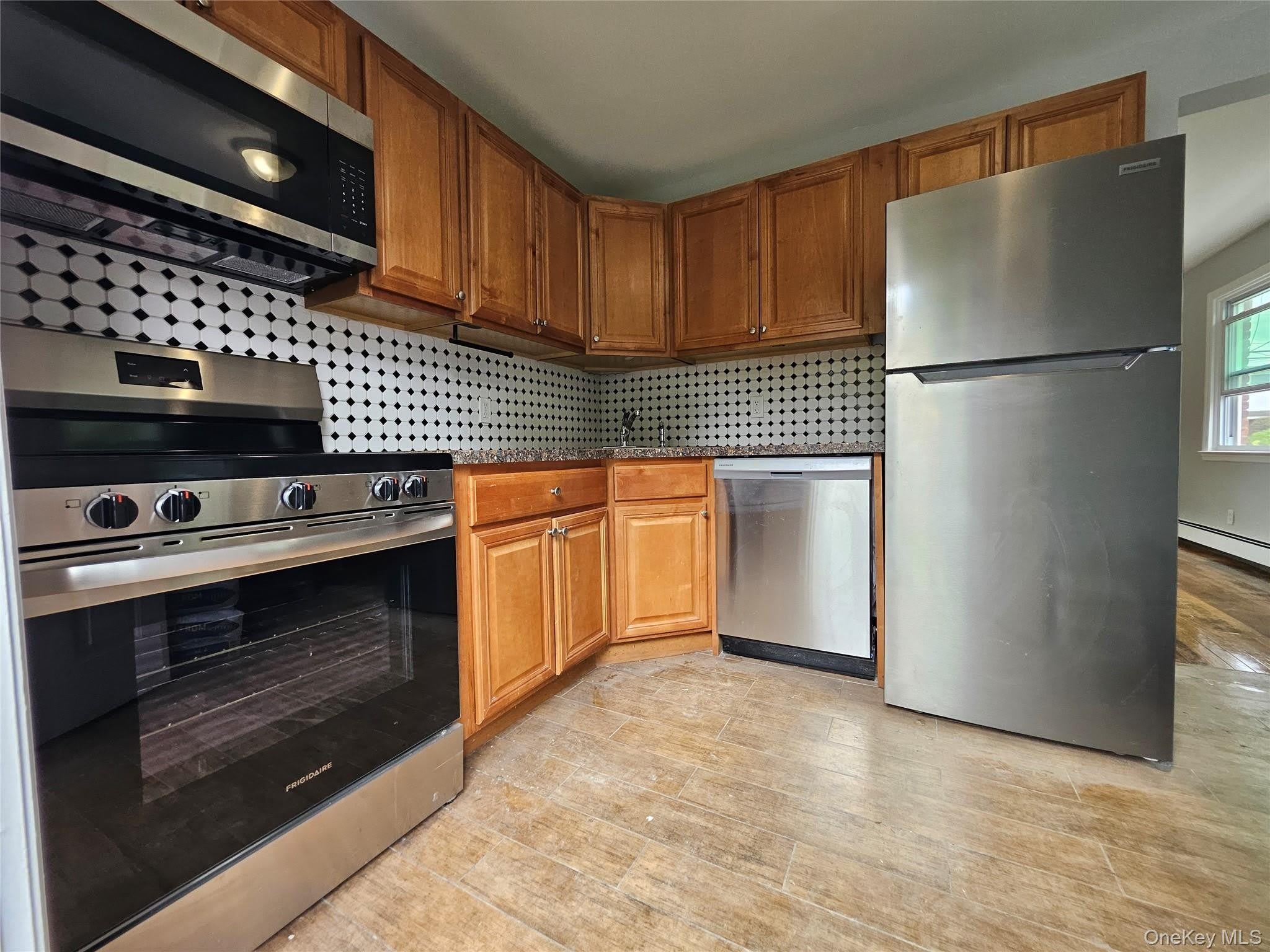 1571 Powers Avenue – photo 1