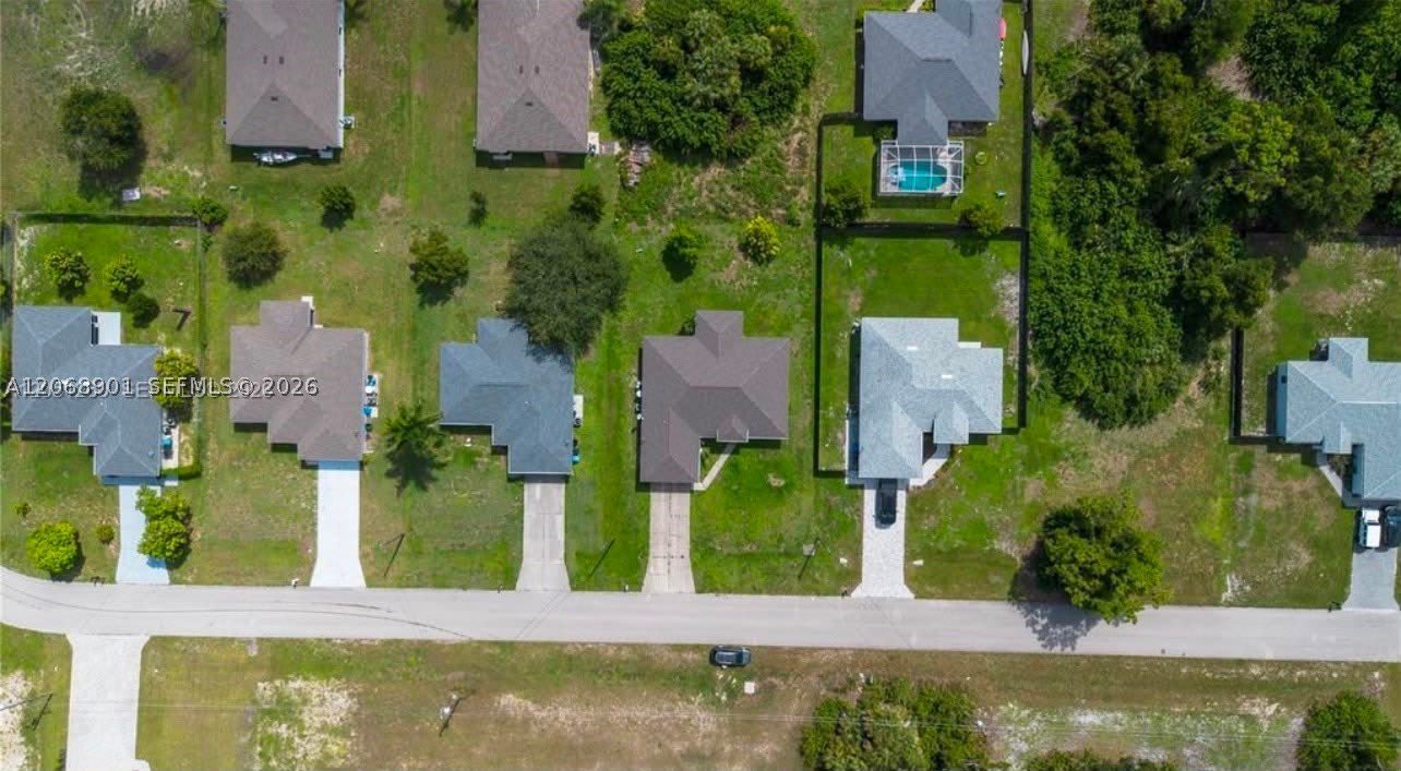4129 NE 19TH PL – photo 2