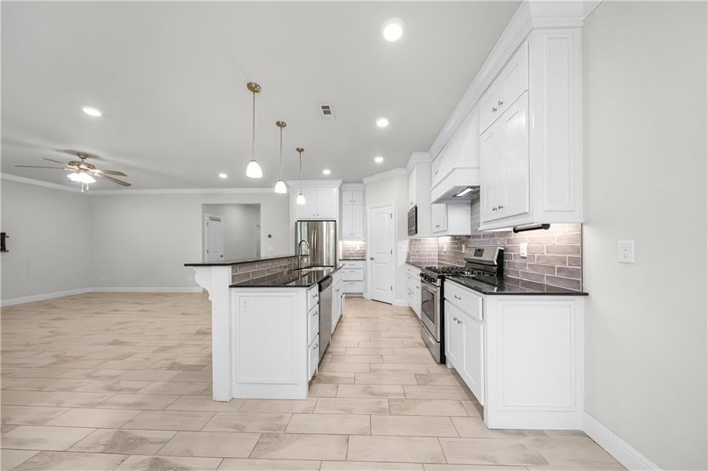 730 Winston Place – photo 2