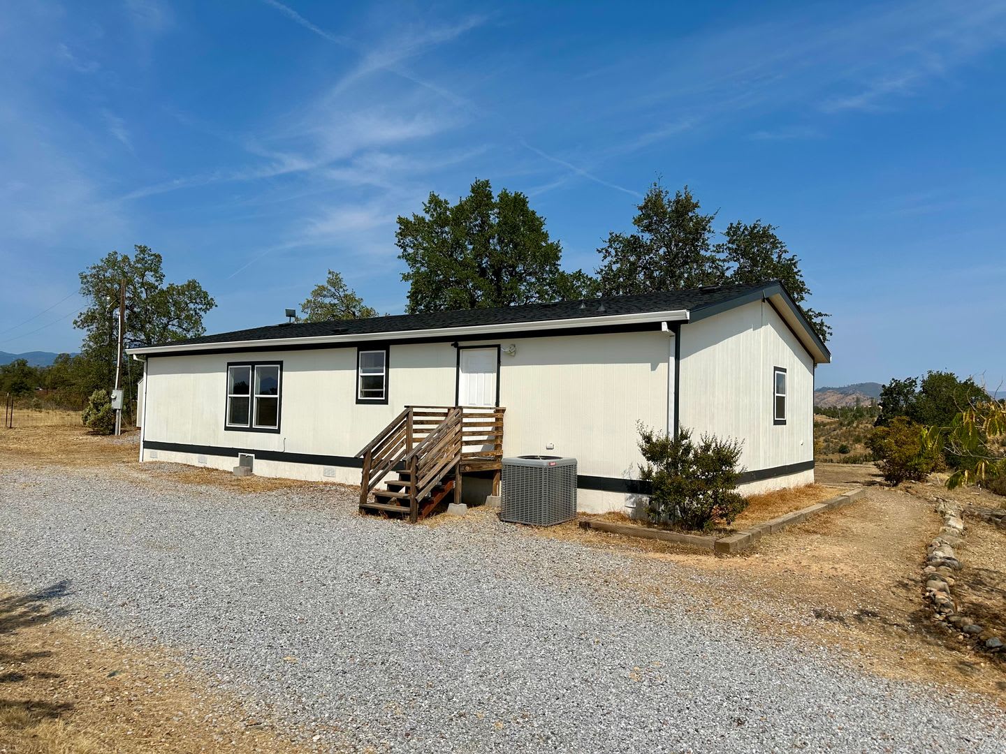 Private Country Retreat on 5 Acres – Modern Upgrades, Peaceful Setting – photo 2