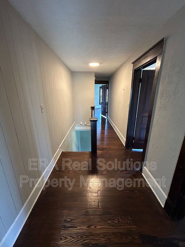1225 Woodside Boulevard – photo 5