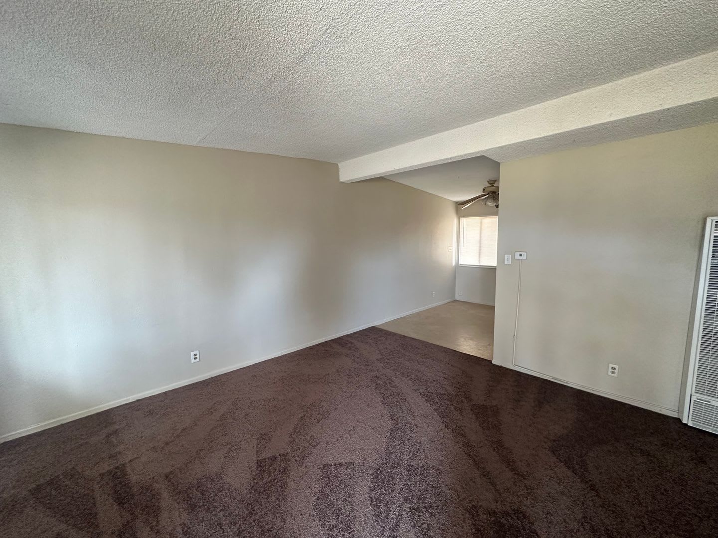 Modern 2-Bedroom Apartment with Garage – Convenient Living! – photo 2