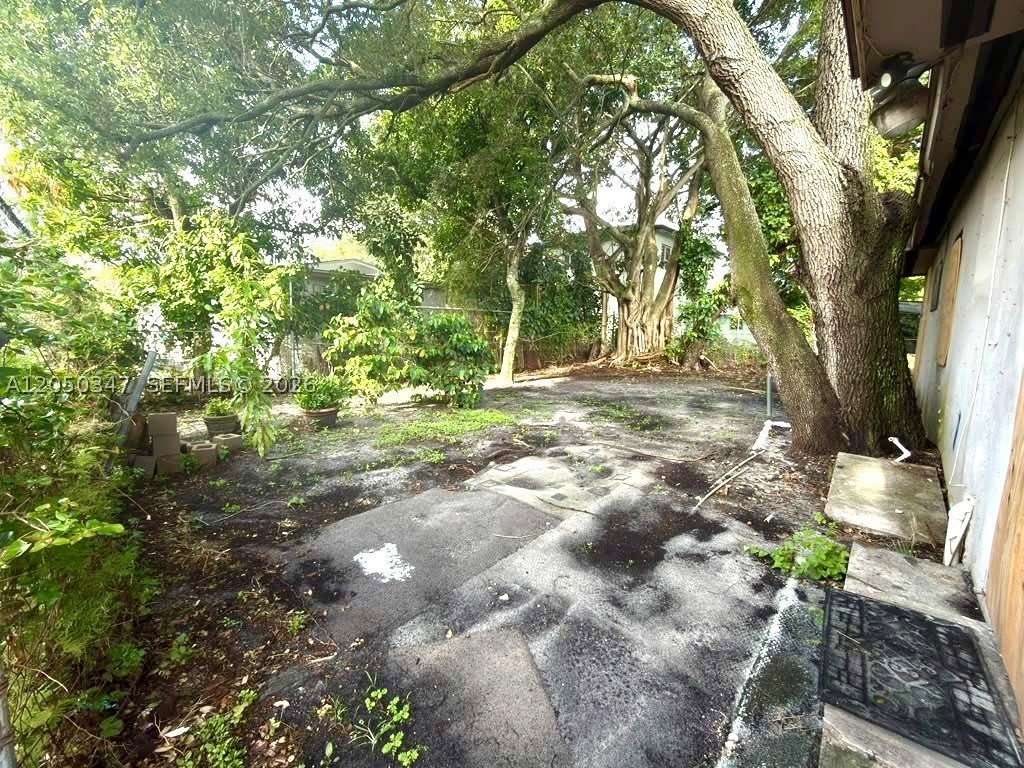 800 NW 56 STREET – photo 5