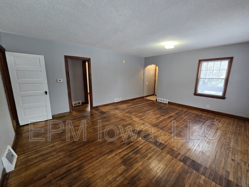 401 Charles Street – photo 4
