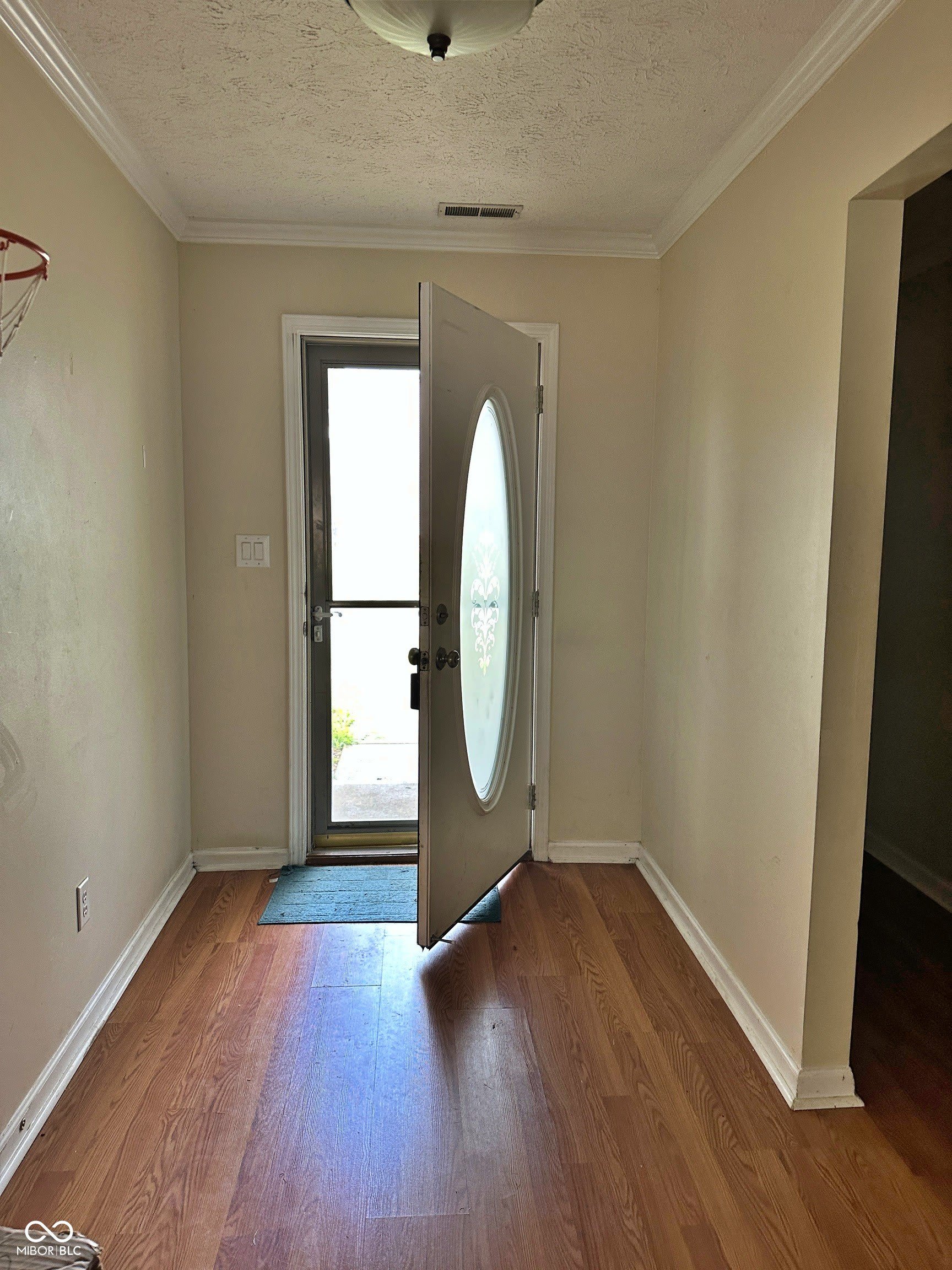10911 Secretariat Drive – photo 4