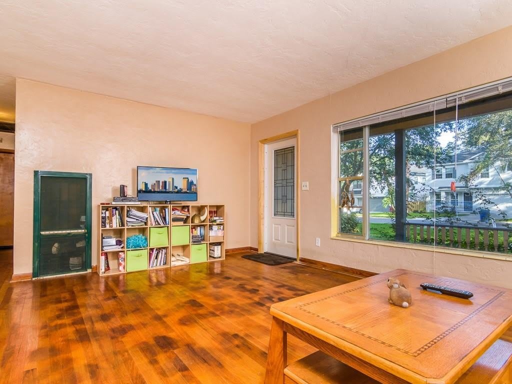 3136 W EUCLID Avenue – photo 4