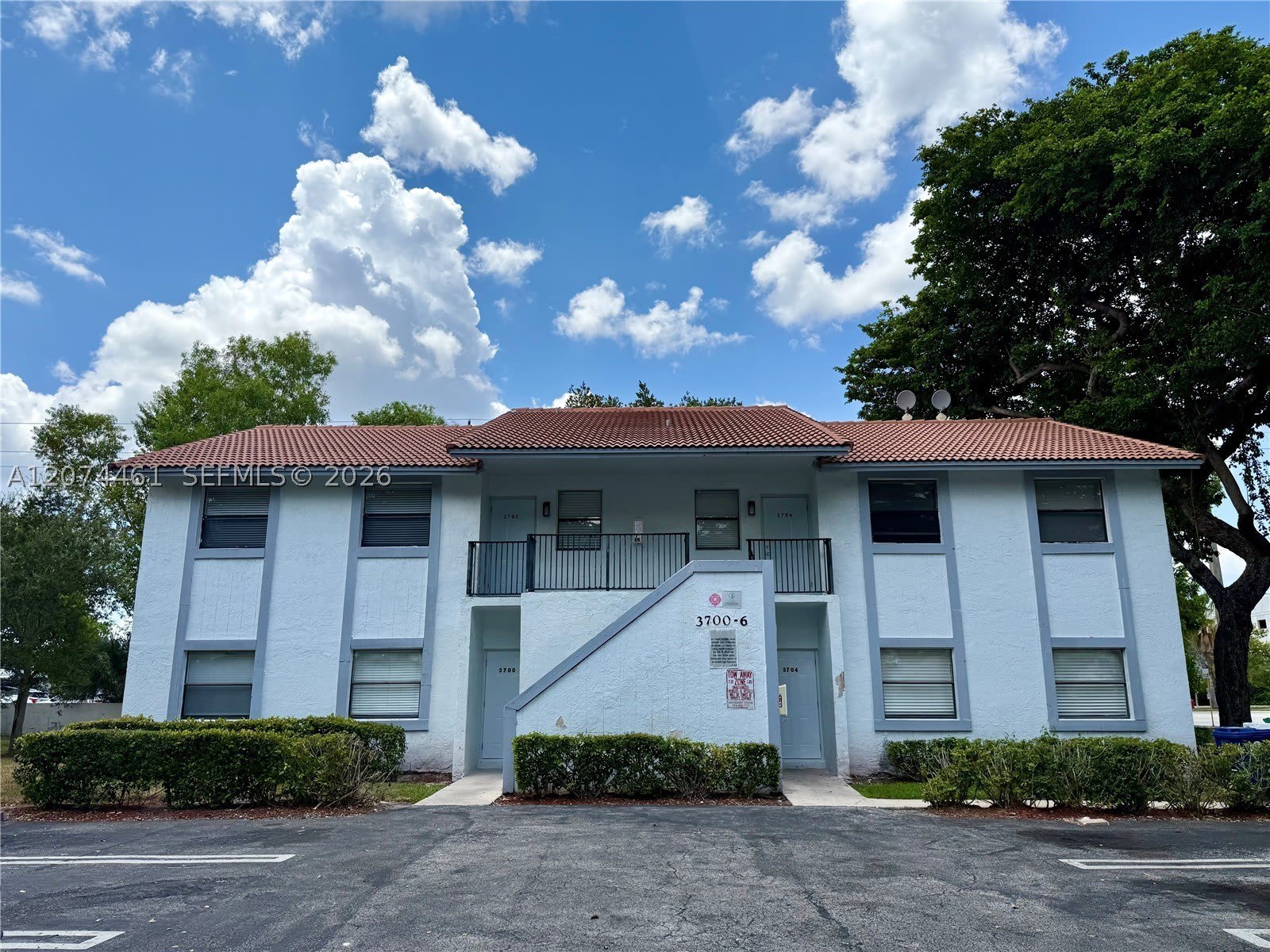 3700 NW 116th Ter – photo 1
