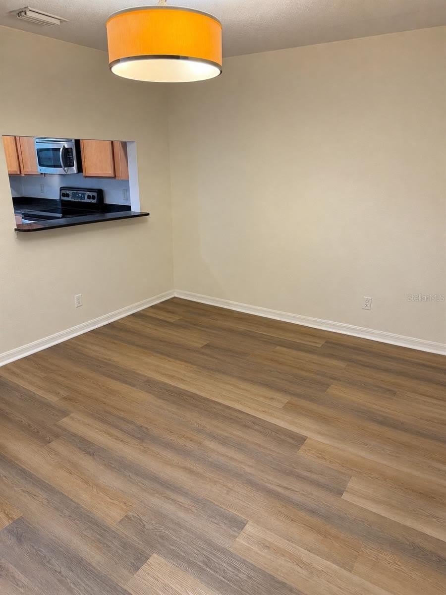 9410 CHARLESBERG Drive – photo 4