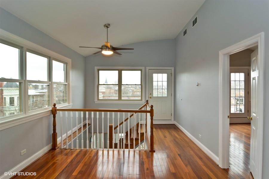 1540 N Claremont – photo 2