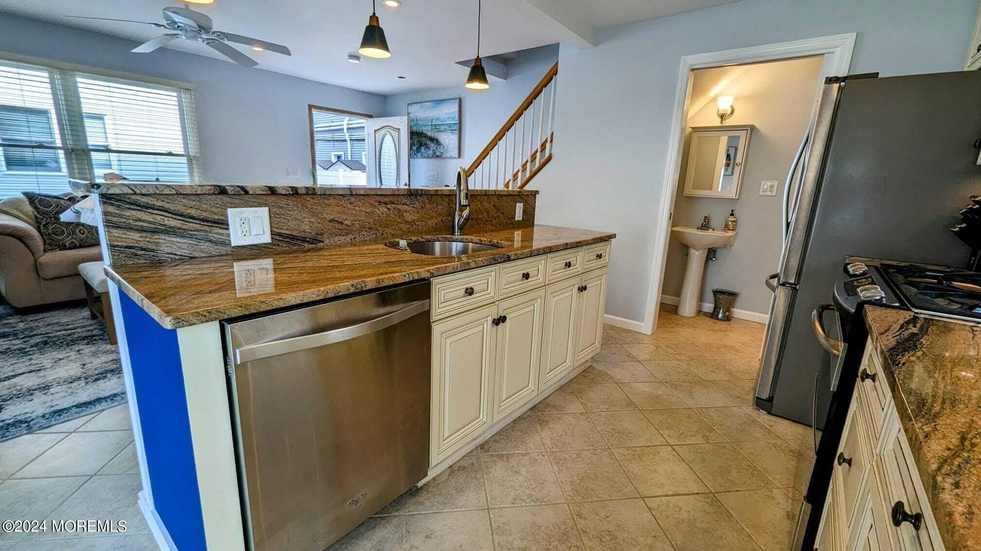 2302 Grand Central Avenue – photo 5