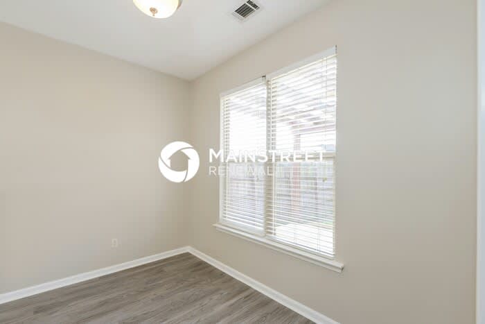 1025 Washington Court – photo 5