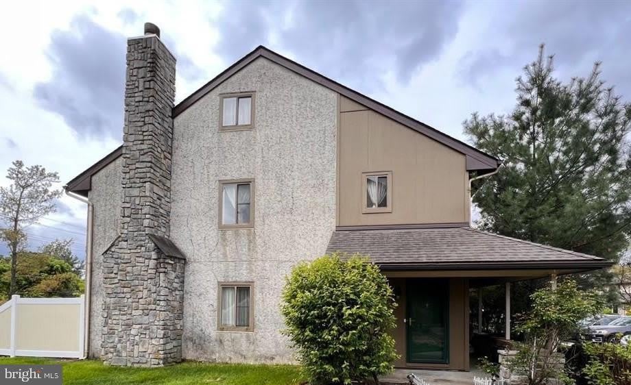 20 HAMPSHIRE Drive – photo 1