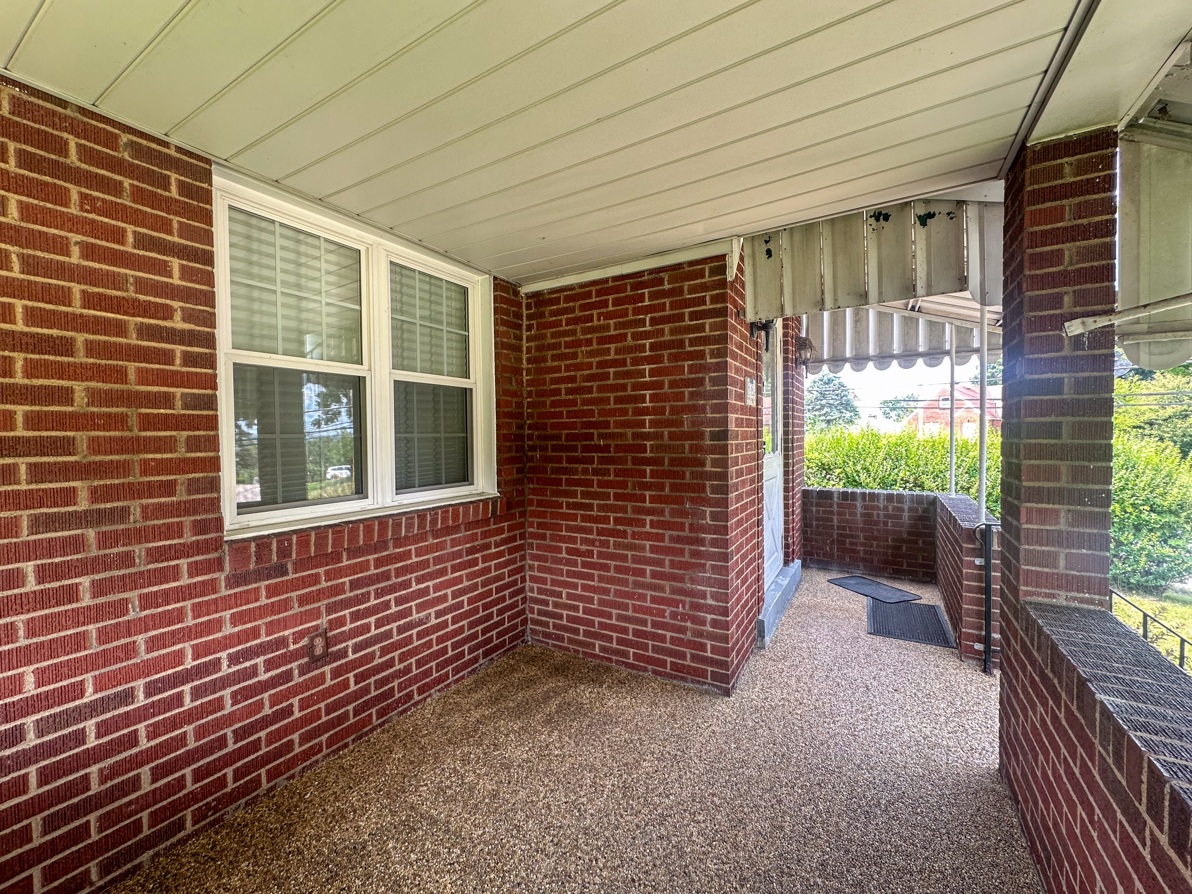 1920 James Street – photo 2