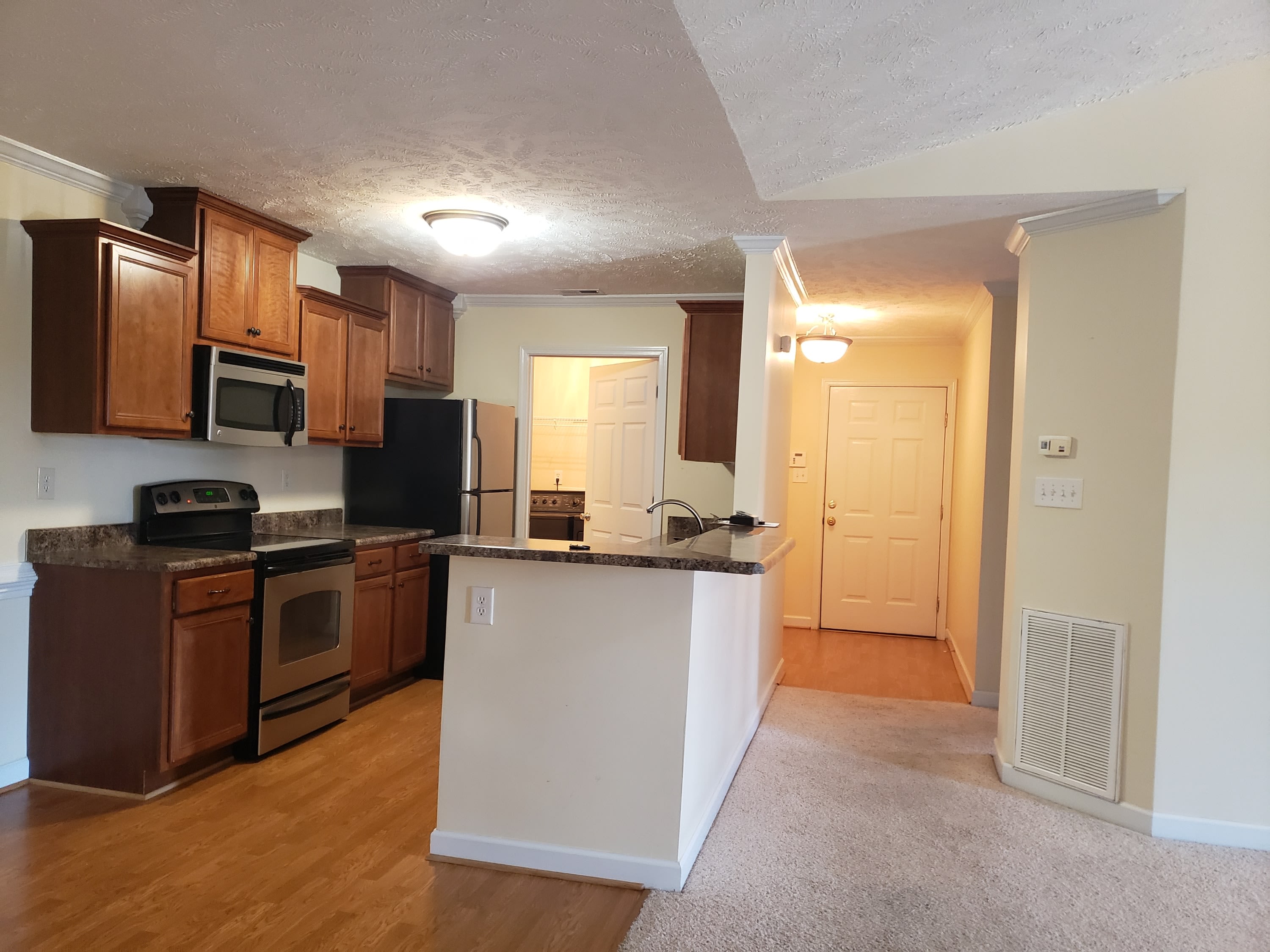 1800 Balmoral Drive – photo 4