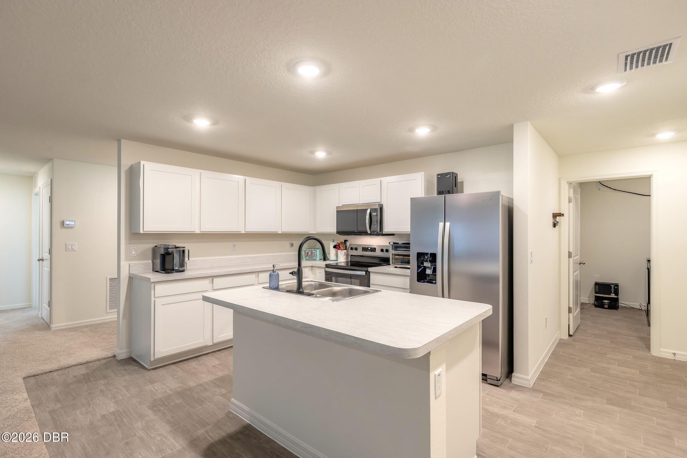 11 Ruth Drive – photo 3