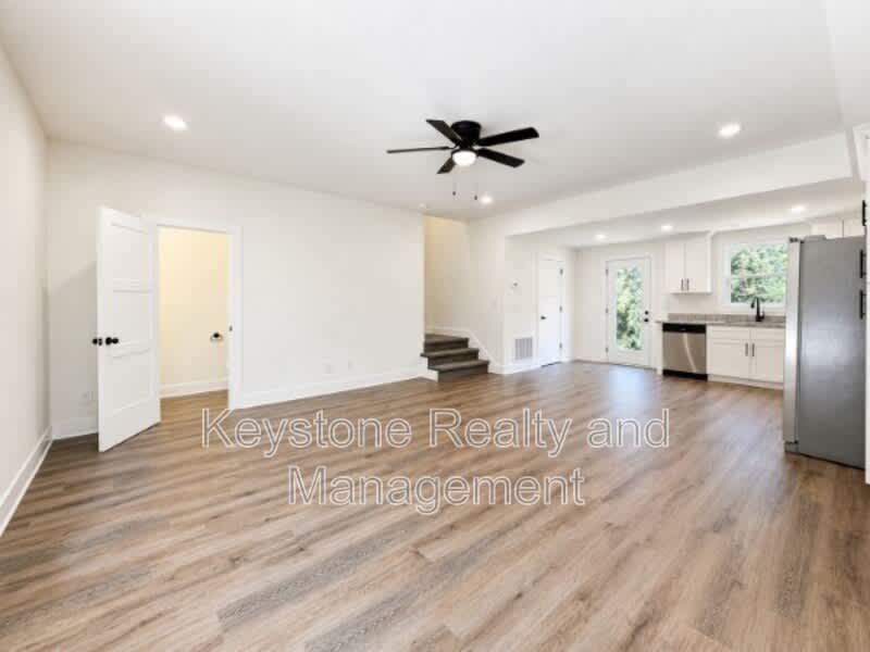 925 Ford Street – photo 2