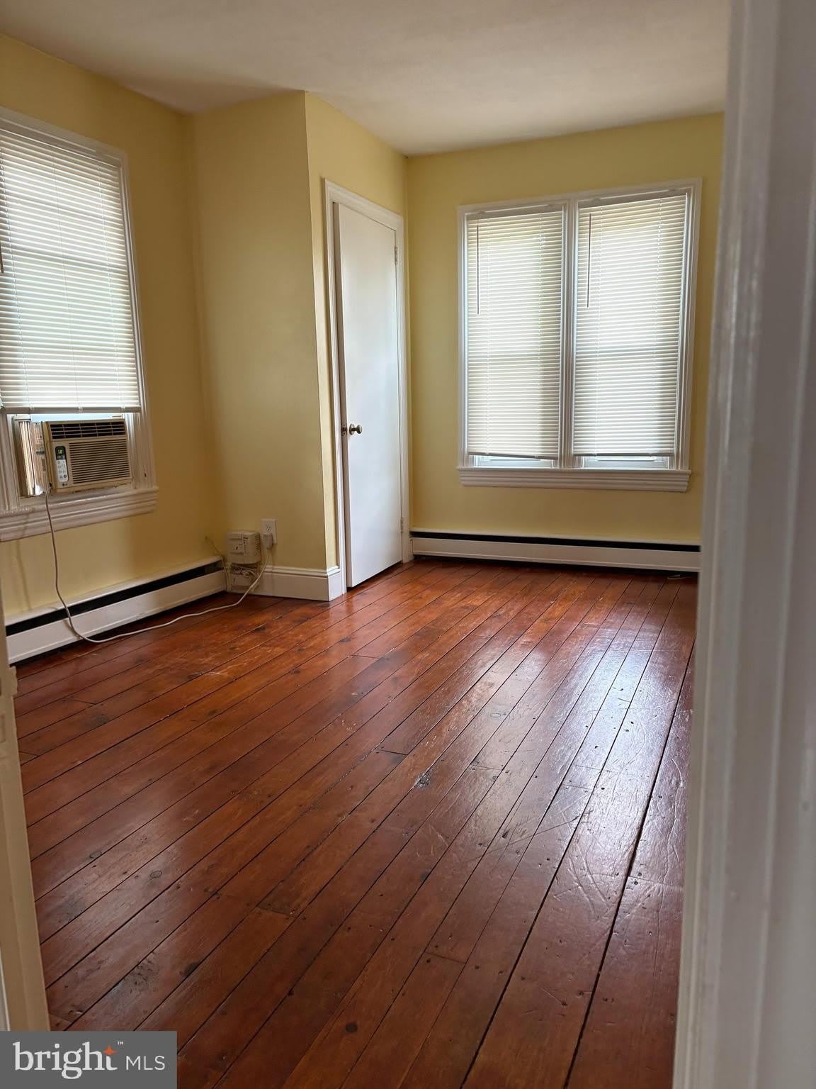 4457 S BROAD Street – photo 4