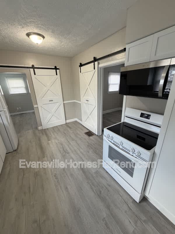 2150 East Tennessee Street – photo 4