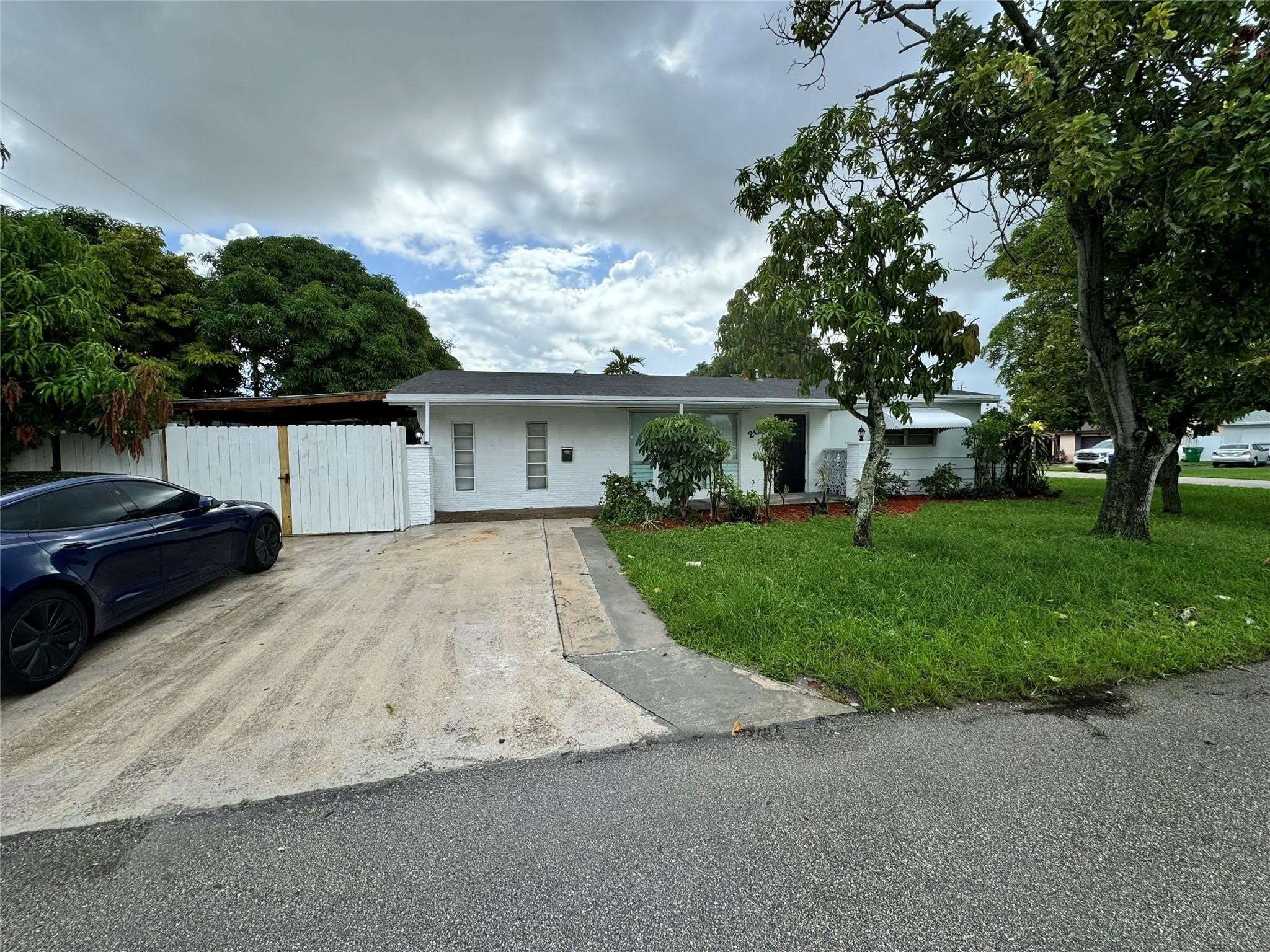 2091 Oleander Drive – photo 1