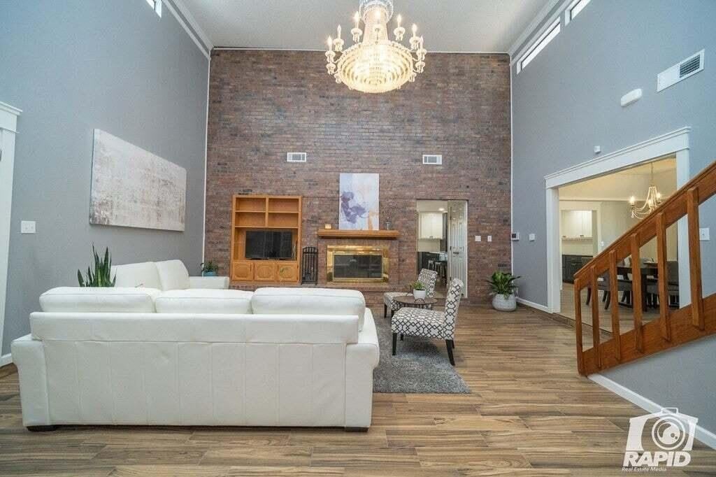 5218 Beverly Drive – photo 3