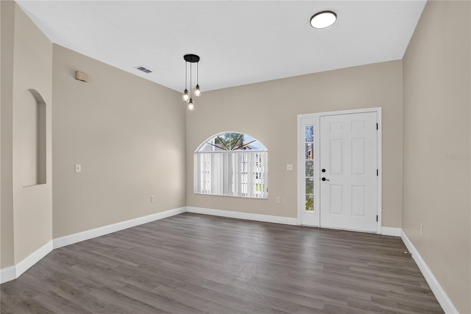 121 AURELIA Court – photo 4
