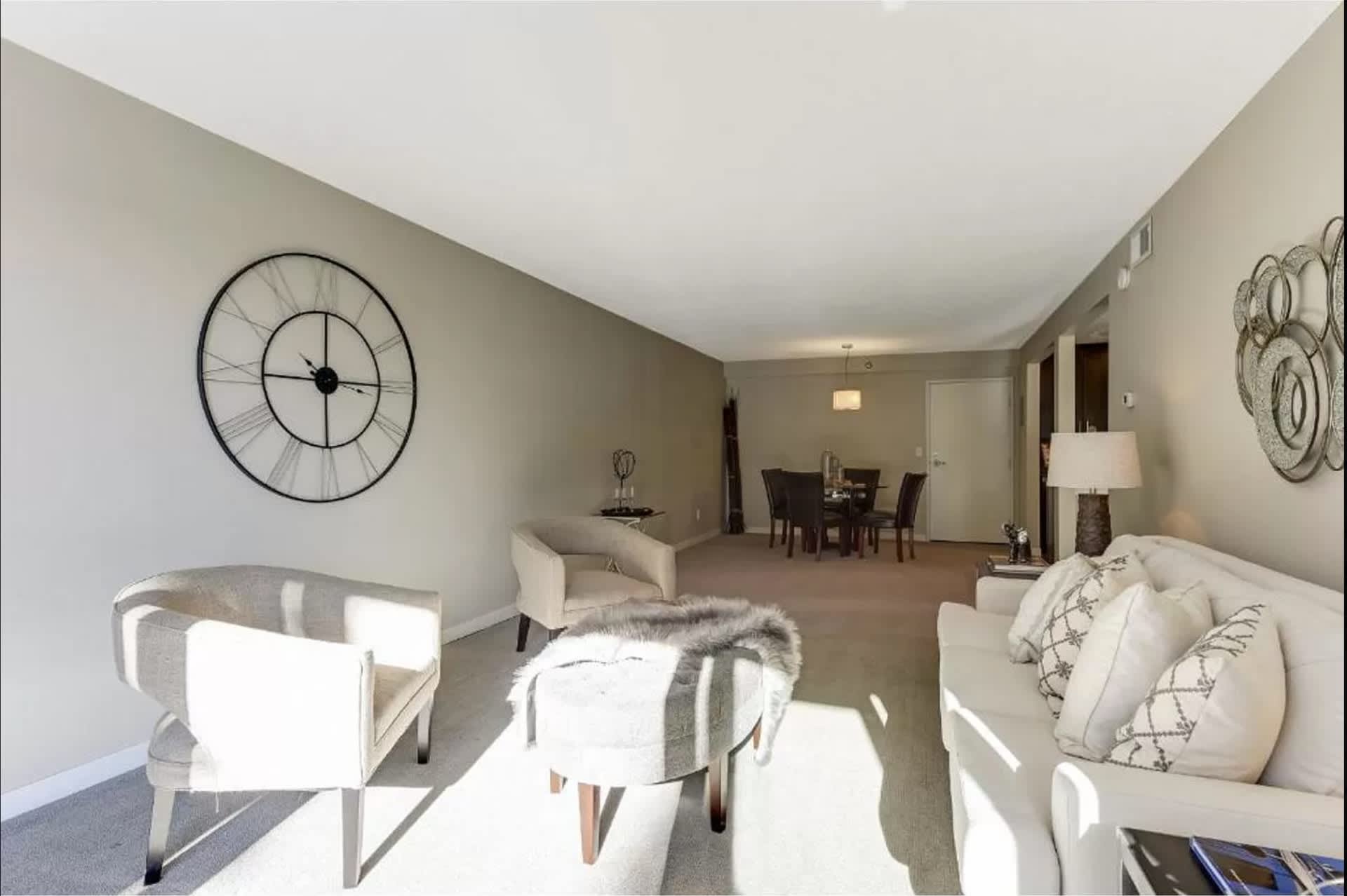 1Bd 1Ba With Heated Parking Stainless Steel Appliances And Pool Access – photo 4