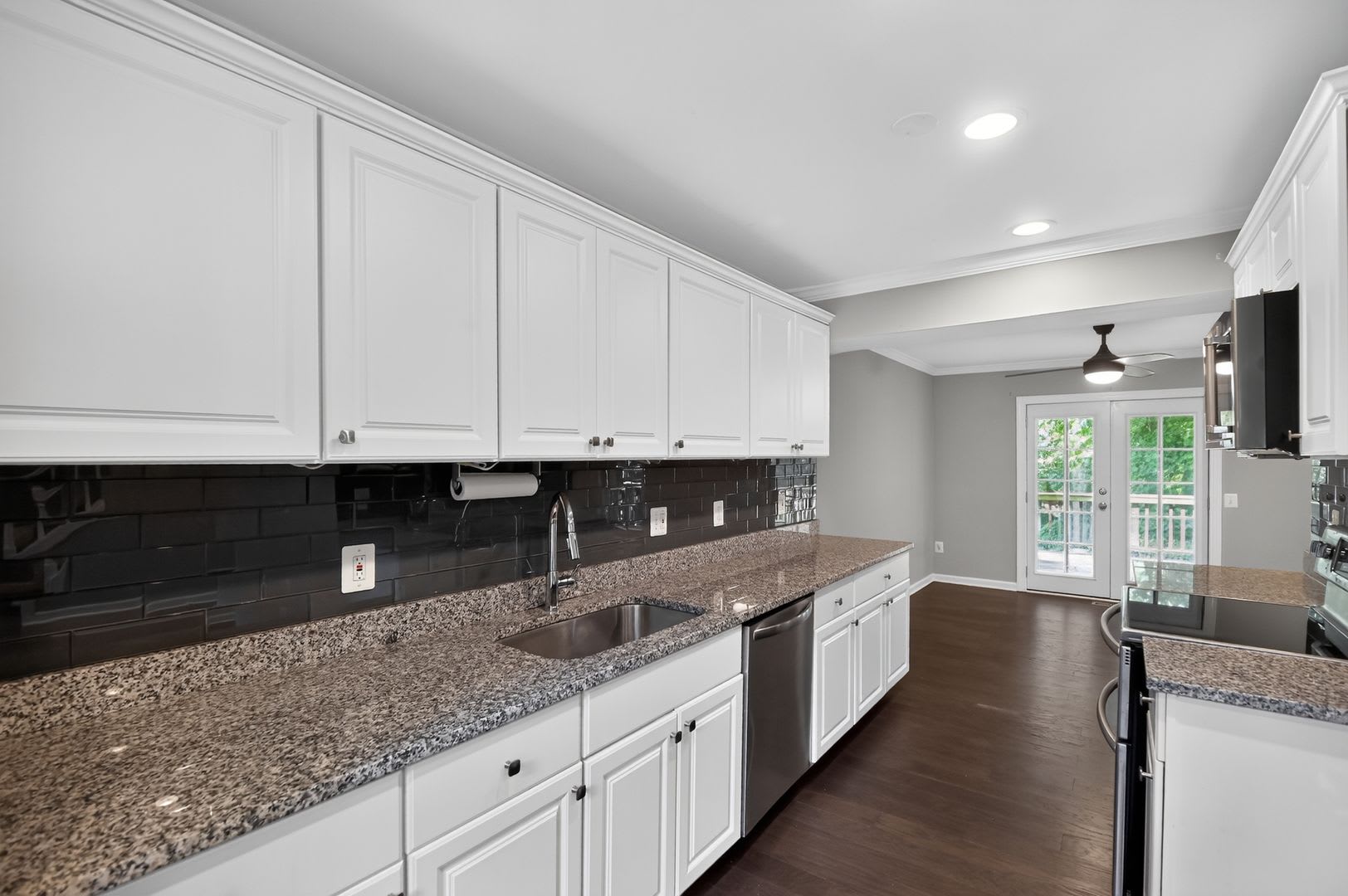 4Br Burke Centre Townhome 3 Finished Levels Rent As Low As 3 400 With Long Term Lease – photo 5