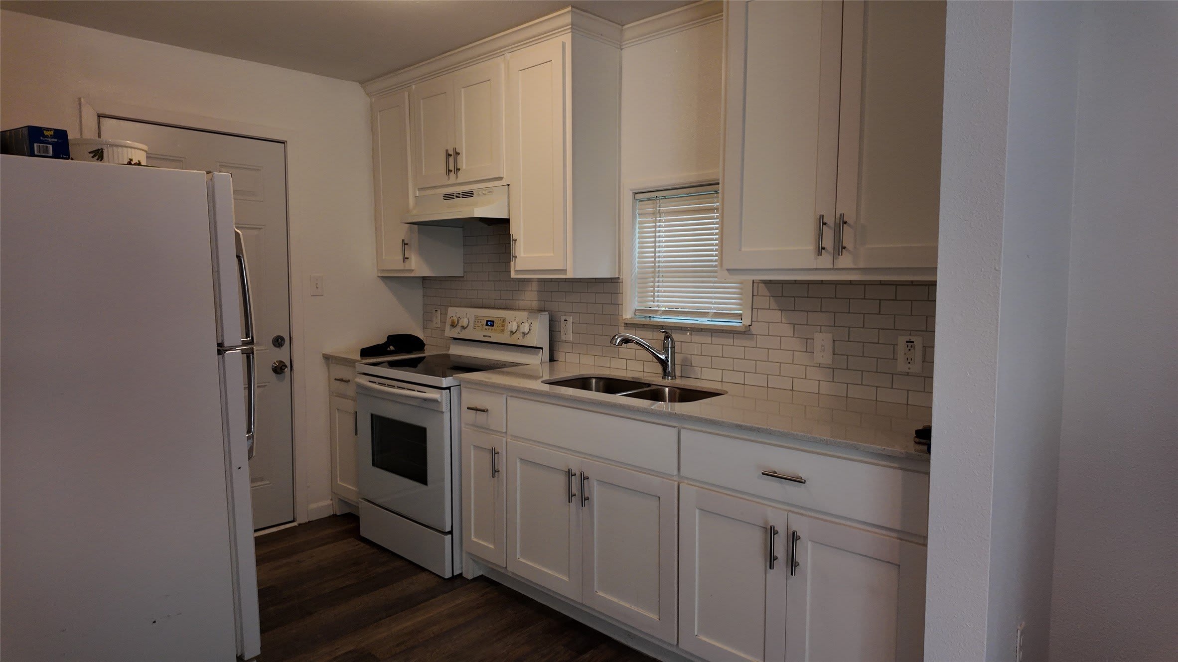 1001 E Park Avenue – photo 5